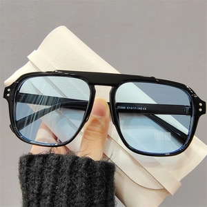 Lunettes De Soleil Carrées Mode Grand Cadre Protection UV400 PC Verres Colorés Transparents Streetwear Pour Conduire