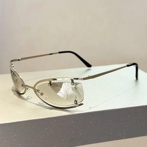 Lunettes De Soleil Ovales Futuristes Y2K Monture Métallique Sans Bord Creuse Protection UV400 Style Cyberpunk Punk Hommes Femmes