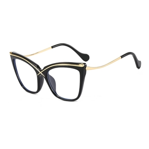 Monture de lunettes œil de chat noire avec finitions dorées et filtre de lumière bleue