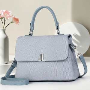 Hellblaue strukturierte gewebte Handtasche mit silbernem JL-Logo für Damenmode