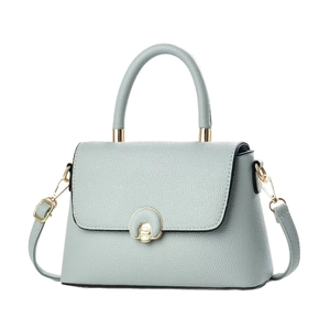 Borsa a tracolla versatile grigio blu chiaro con pelle grana e chiusura dorata