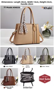 Vue détaillée du grand sac cabas avec dimensions 30x13x23cm et intérieur multi-compartiments