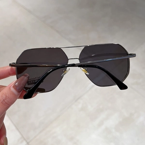 Deep grey polarized polygon aviator sunglasses with metal frame and double bridge