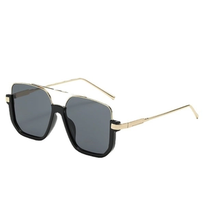 Fashionable oversized square sunglasses with black frame and gold metal double bridge