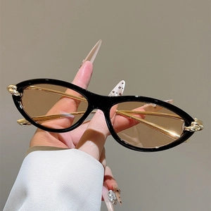 Vintage Katzenaugen Sonnenbrille mit goldenen Metallbügeln im Seilknoten-Design