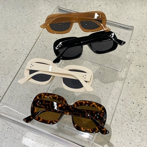 Lunettes de soleil rétro en crème, noir, écaille et marron transparent