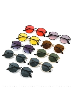 Macro shot of retro square sea lens sunglasses in multiple colorful metal frame options