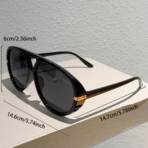 Λεπτομερής προβολή μαύρων γυαλιών ηλίου aviator με διαστάσεις και χρυσές λεπτομέρειες