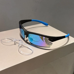 Detail of outdoor cycling sunglasses with blue-purple mirrored lens and myopia inner frame