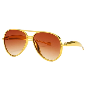 Retro aviator sunglasses with gold metal double bridge frames and gradient lenses