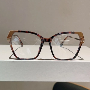Retro cat-eye color-block blue light glasses in tortoiseshell and clear frame