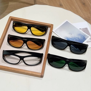 Lunettes de soleil de sport unisexes avec protection UV et cinq couleurs de verres variées
