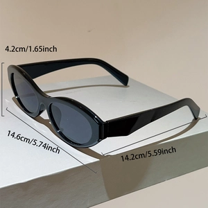 Detailed size chart of vintage cat eye sunglasses showing frame width and lens height