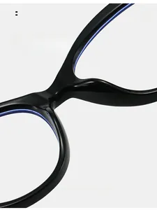 Detail of integrated TR90 nose pads for enhanced comfort on cat-eye blue light glasses