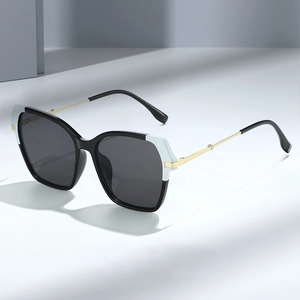 Oversized Square Sunglasses UV400 Fashion Retro Frame Metal Plastic Outdoor Travel Street Style For Women Men