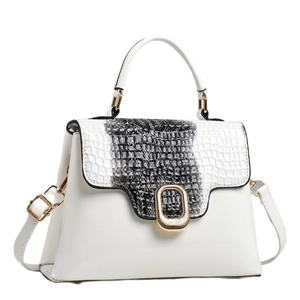 Grand sac cabas blanc avec rabat à motif serpent et boucle métallique dorée