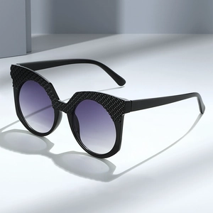 Fashion Cat Eye Sunglasses UV400 Protection PC Frame Textured Upper Trim For Women Outdoor Travel Elegant