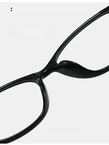 Detail of comfortable integrated nose pads on black retro eyeglasses frames for men and women
