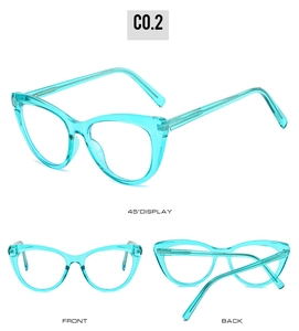 Drei Ansichten der Cat-Eye-Brille mit Metallkern-Bügeln und hellblauem Rahmenfinish
