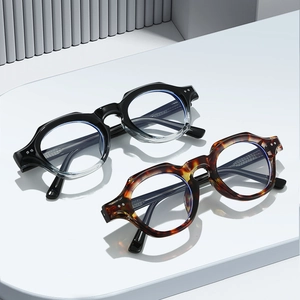 Lunettes rondes classiques noires et écaille avec verres anti-lumière bleue