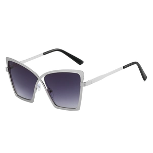 Lunettes de soleil papillon rétro avec monture en métal argenté et verres dégradés violets