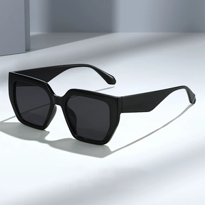 Fashion Square Sunglasses Retro Large Frame PC AC Eyewear Trendy Outdoor UV400 Protection Accessories For Men Women