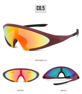 Trois vues de lunettes de soleil sport bordeaux mat avec verres colorés et protection UV