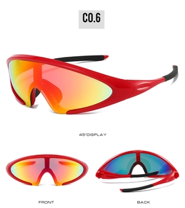 Vues de face, arrière et 45 degrés de lunettes cyclisme rouges à verres miroir colorés