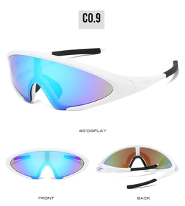 Vue en trois angles de lunettes de sport blanches avec verres dégradés violets et bleus