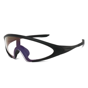 Cycling photochromic sports sunglasses with oversized purple gradient lens and matte frame