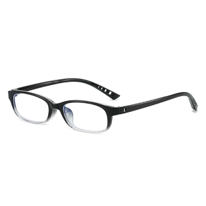 Moderne leichte Blaulichtfilter-Brille mit schwarzem Farbverlauf in 45-Grad-Ansicht