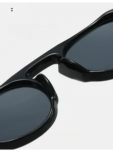 Detail der komfortablen integrierten Nasenpads an der schwarzen runden Sonnenbrille