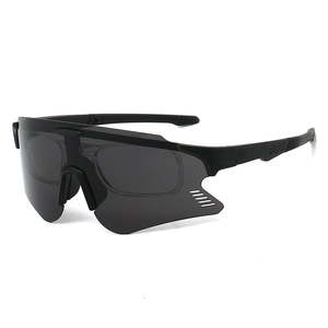Matte schwarze Radsport-Sonnenbrille mit grauen Gläsern und Myopie-Rahmen für Outdoor-Sport