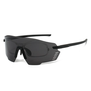 Outdoor Radsport Sonnenbrille mit rauchgrauen Gläsern und schwarzem mattem Gestell