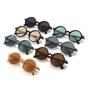 Lunettes de soleil ovales rétro en TR90 avec rivets diamantés argentés, sept coloris