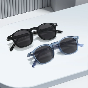 Retro full-frame square sunglasses in black and transparent blue TR90 frames