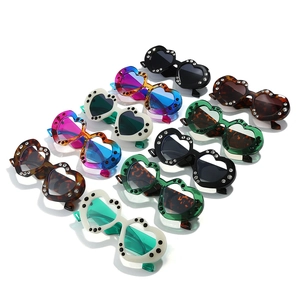 Diamond-encrusted heart sunglasses set in various colors for party and outdoor fashion