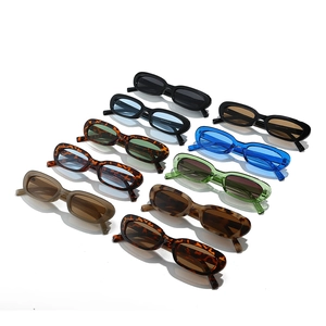 Lot de lunettes de soleil ovales rétro en plusieurs couleurs pour un look mode urbain