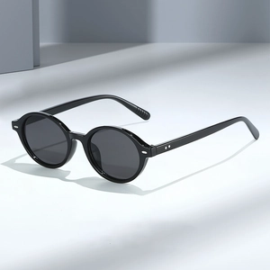 Classic Round Sunglasses Retro UV400 Protection Fashion PC Frame AC Lens Trendy Rivet Eyewear For Unisex