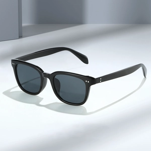 Fashion Square Frame Sunglasses Retro Trendy UV400 Protection PC Rivet Decor Unisex Streetwear Outdoor Eyewear