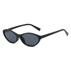 Occhiali da sole da donna cat-eye neri con lenti grigie e protezione dai raggi UV