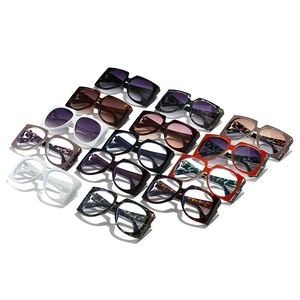 Fashionable oversized square sunglasses and anti-blue light glasses in various colors