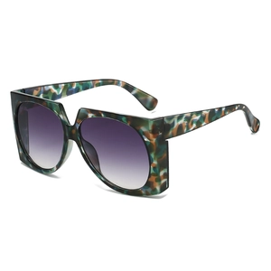 Retro oversized square sunglasses with tortoise shell frames and purple gradient lenses