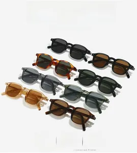 Collection de lunettes de soleil carrées classiques en noir, écaille et gris transparent