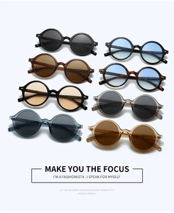 Sélection de huit lunettes de soleil ovales rétro style Y2K en couleurs variées