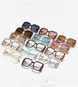 Détails de lunettes de soleil carrées vintage oversize en treize couleurs tendance