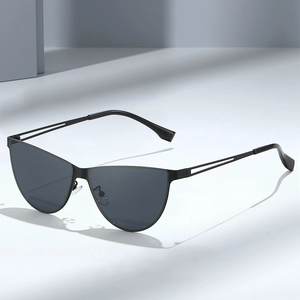 Women Cat Eye Sunglasses Trendy Hollow Out Metal Frame UV400 Protection PC Lens Retro Fashion Eyewear