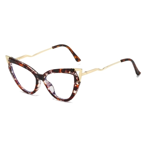Cat-eye TR90 blue light blocking glasses with tortoiseshell frame and gold wavy temples