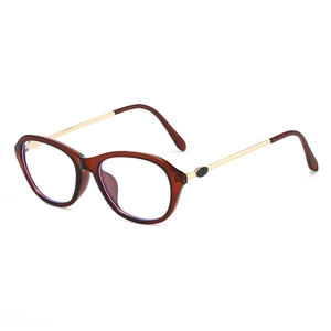 Fashion cat-eye glasses with brown tortoiseshell frame and gold metal temples
