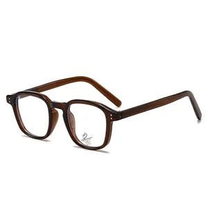 Retro TR90 brown tortoiseshell eyeglasses with anti-blue light and UV400 lenses